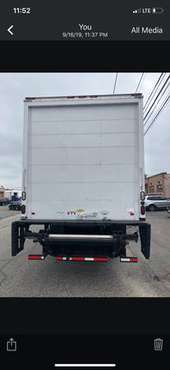2012 international 4300 26ft liftgate for sale in Amityville, NY