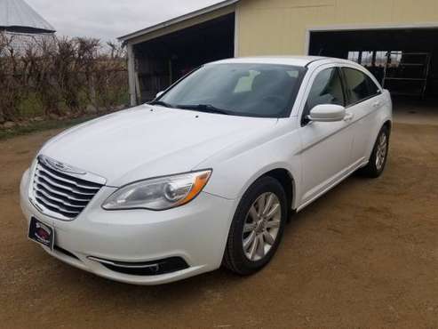 EVEN LESS 2014 Chrysler 200 for sale in Owosso, MI