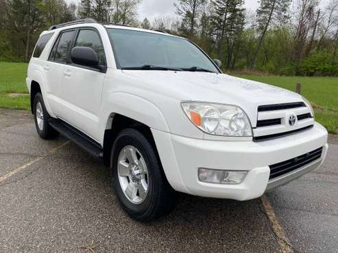 2004 Toyota 4Runner SR5 4x4 one owner for sale in Wixom, MI