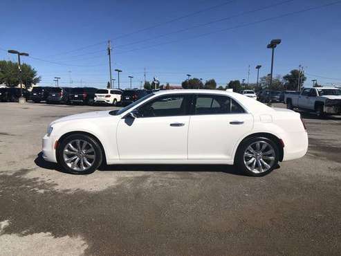 2019 Chrysler 300, Heated Leather Seats, Back Up Camera, Remote... for sale in Murfreesboro, TN