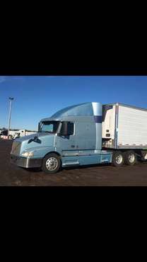 1999 Volvo Truck Eld exempt for sale in Dundee, IL