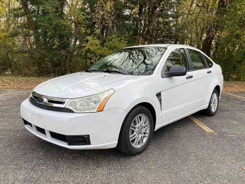 2008 FORD FOCUS SE Automatic with 88K miles - cars & trucks - by... for sale in Crystal Lake, IL