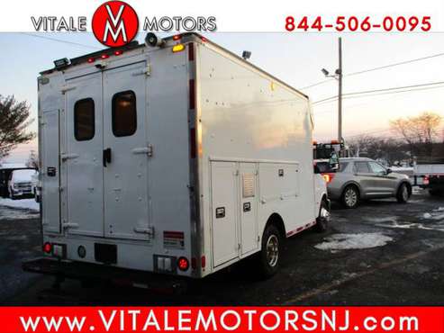 2008 Chevrolet Express Commercial Cutaway ENCLOSED UTILITY, REAR for sale in south amboy, WV