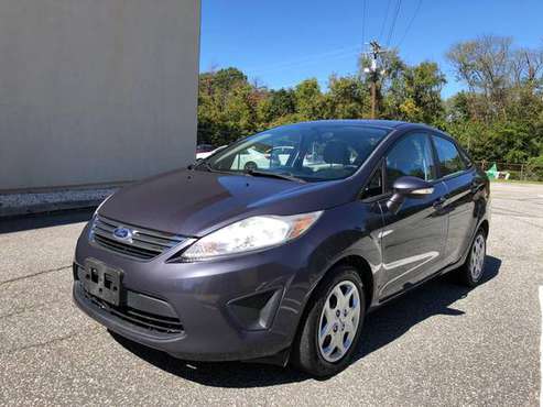 2013 FORD FIESTA SE - cars & trucks - by dealer - vehicle automotive... for sale in Greensboro, NC