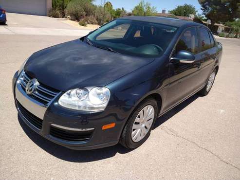 2010 VW JETTA LIMITED - - by dealer - vehicle for sale in Sunland Park, TX