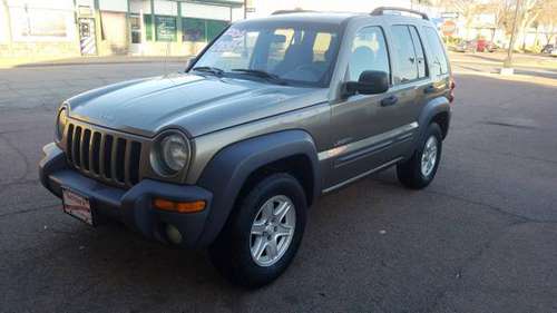 2004 Jeep Liberty - cars & trucks - by dealer - vehicle automotive... for sale in Sioux City, IA