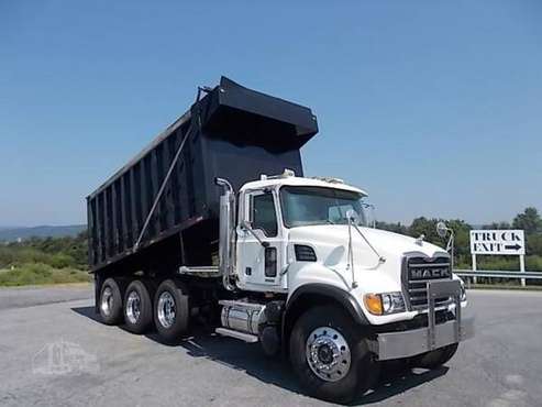 Tri Axle Mack Granite Dump truck for sale in Albany, NY