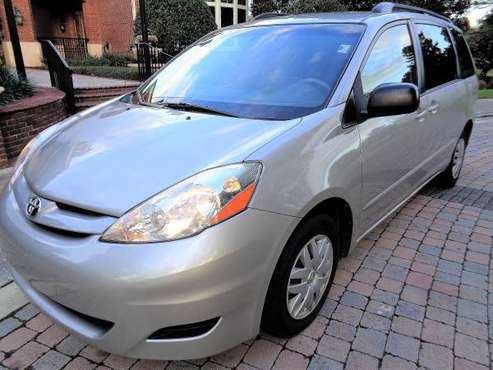 2007 TOYOTA SIENNA LE_ Low Miles / We Finance! - cars & trucks - by... for sale in Jacksonville, FL