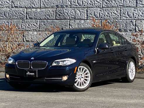 2013 BMW 535i xDrive - keyless, nav, heads-up, lane keep, we finance... for sale in Middleton, MA