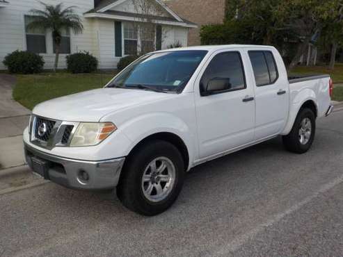 2009 nissan frontier crew cab SE - cars & trucks - by owner -... for sale in Corpus Christi, TX
