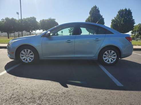 2011 Chevy Cruze Eco 137,000 miles - cars & trucks - by dealer -... for sale in Springfield, OR