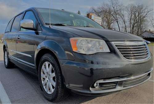 2011 Chrysler Town and Country Touring-L - cars & trucks - by owner... for sale in Richmond, IN