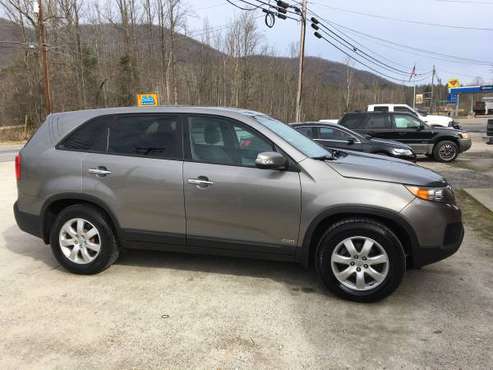 2012 Kia Sorento- AWD, 91k Miles, brand new tires, CHEAP! for sale in Old Fort, NC