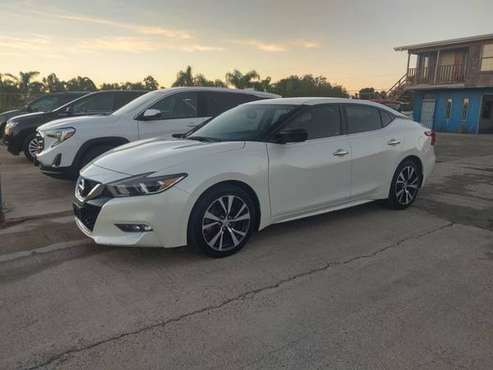 2016 NISSAN MAXIMA BEAUTIFUL & CLEAN 65K MILES - cars & trucks - by... for sale in McAllen, TX
