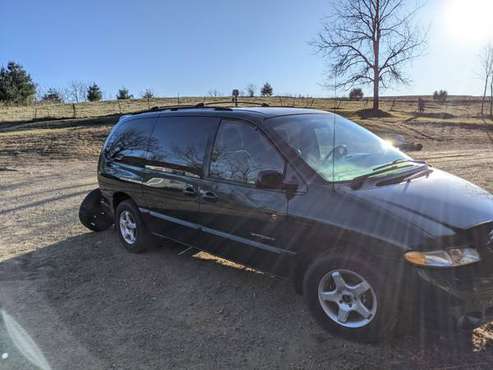 99 Grand Caravan, Ready for Winter - cars & trucks - by owner -... for sale in Potosi, IA