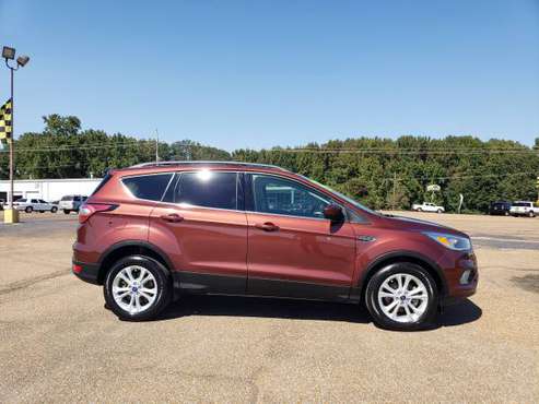 * * * * 2018 FORD ESCAPE ONLY $13,900 * * * * - cars & trucks - by... for sale in 38668, TN