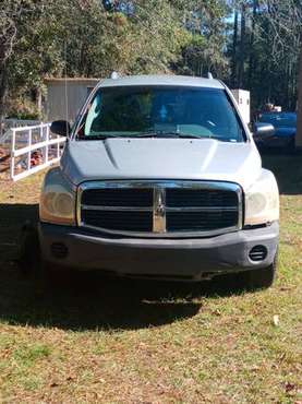 05 Dodge Durango V6 - cars & trucks - by owner - vehicle automotive... for sale in Tallahassee, FL