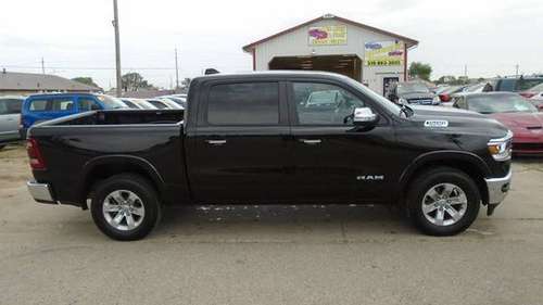 2019 ram 1500 laramie loader 12,000 miles only $36999 for sale in Waterloo, IA