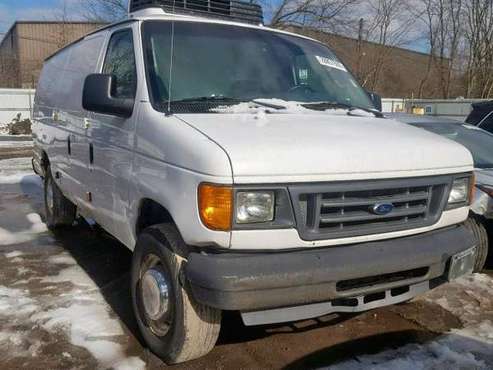 2005 FORD ECONOLINE E350 SUPER DUTY VAN for sale in Worcester, MA