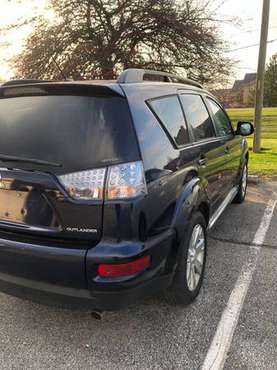 2011 mitsubishi outlander - cars & trucks - by owner - vehicle... for sale in Indianapolis, IN
