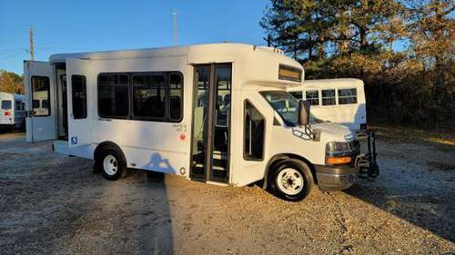2012 CHEVROLET 14 PASENGER SHUTTLE BUS 1OWNER NO CDL FREE SHIP... for sale in Jonesboro, District Of Columbia
