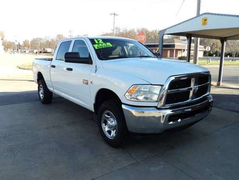 2012 RAM 2500 Crew Cab 4X4 - cars & trucks - by dealer - vehicle... for sale in Topeka, KS