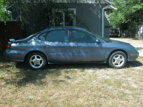 1999 ford taurus only 113k miles for sale in Billings, MT