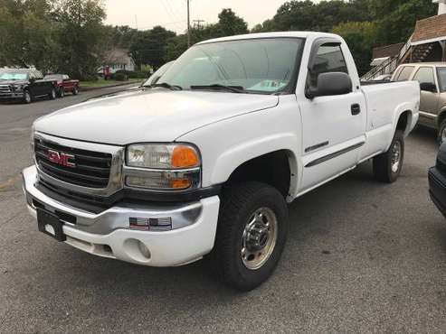 2005 GMC 2500 Series 8ft Bed 4x4/ 1 Owner - cars & trucks - by... for sale in Bangor, PA