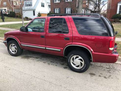 2000 Chevy Blazer - cars & trucks - by owner - vehicle automotive sale for sale in Elmhurst, IL
