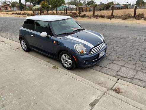 Mini Cooper - cars & trucks - by owner - vehicle automotive sale for sale in Lamont, CA