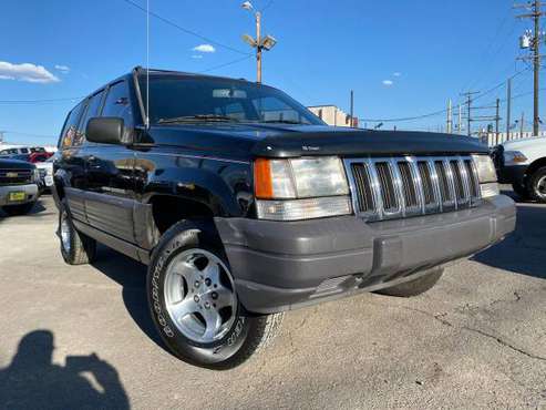 1997 Jeep Grand Cherokee Laredo 4dr 4WD SUV - cars & trucks - by... for sale in Denver , CO