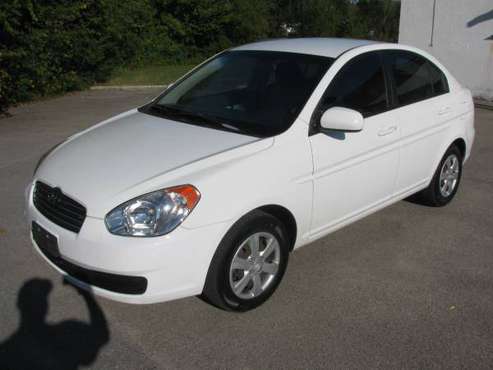 2010 HYUNDAI ACCENT GLS.....4CYL AUTO......RUNS EXCELLENT!!!! - cars... for sale in Knoxville, TN