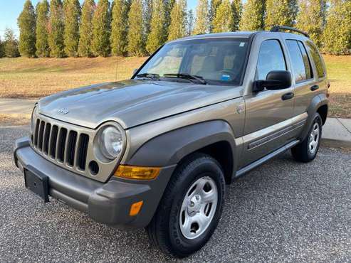 70K MILES 2007 JEEP LIBERTY SPORT 4X4 - cars & trucks - by owner -... for sale in Mastic, NY