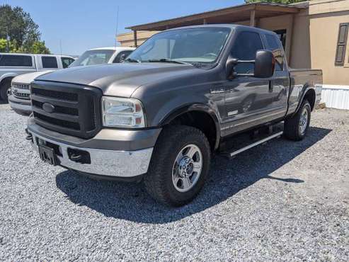 2005 FORD F-250 LARIAT/GOOD CARFAX/6 0L V8/4WD/DIESEL/cars & for sale in Cartersville, GA
