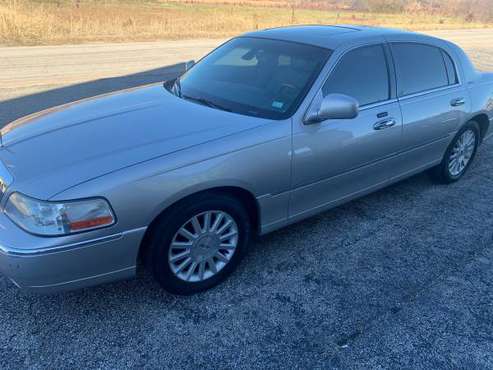 2003 Lincoln Signature - cars & trucks - by dealer - vehicle... for sale in Pacific, MO
