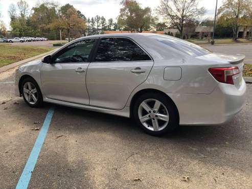 2012 TOYOTA CAMRY SE - cars & trucks - by owner - vehicle automotive... for sale in Memphis, TN