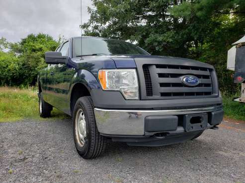 2011 Ford F150 Super cab 4WD - Clean CARFAX - cars & trucks - by... for sale in West Bridgewater, MA