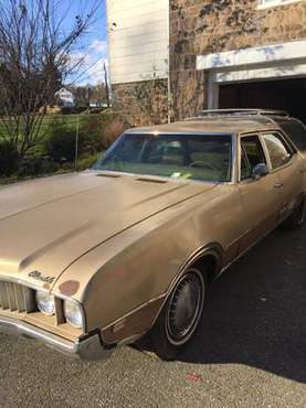 1969 Oldmobile vista cruiser - cars & trucks - by owner - vehicle... for sale in Reinholds, PA