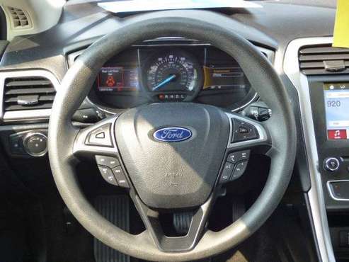 2017 Ford Fusion SE - cars & trucks - by dealer - vehicle automotive... for sale in Arroyo Grande, CA