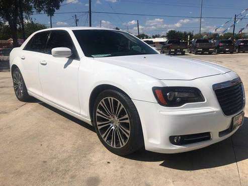 2014 Chrysler 300 S 4dr Sedan EVERYONE IS APPROVED! for sale in San Antonio, TX