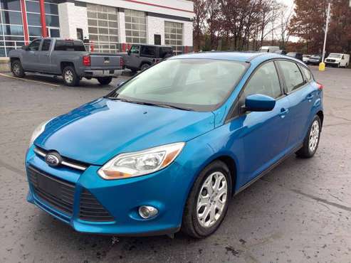 Nice! 2012 Ford Focus SE! Accident Free! - cars & trucks - by dealer... for sale in Ortonville, MI