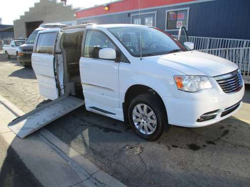 2015 CHRYSLER TOWN & COUNTRY HANDICAP VAN REDUCED S $24,500.00 -... for sale in Reno, NV
