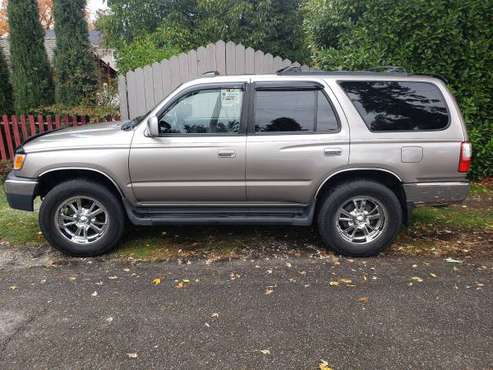Toyota 4runner 2001 for sale in Phoenix, OR