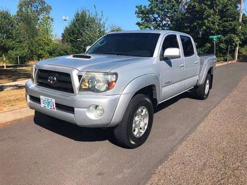 2009 Toyota Tacoma 4X4 Double Cab SB *CLEAN TITLE (Silver) for sale in Milwaukie, OR