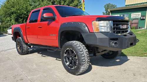 LIFTED! 2010 GMC Sierra 1500 SLT Crew Cab 4x4 5.3L V8 LOTS OF... for sale in Savannah, MO