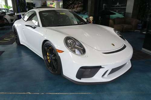 2018 Porsche 911 GT3 Only 800 Miles 6 Speed Manual for sale in Costa Mesa, CA