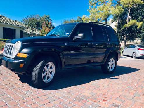 Jeep Liberty 4x4 07 - cars & trucks - by owner - vehicle automotive... for sale in Sugar Land, TX