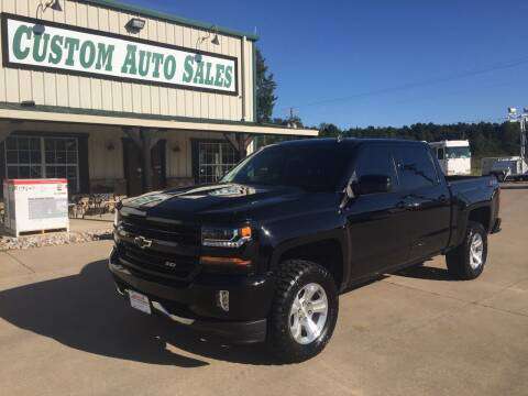 2018 Chevrolet Silverado Crew 4x4 - cars & trucks - by dealer -... for sale in Longview, TX
