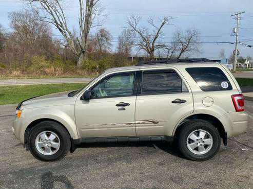 2011 Ford Escape XLT 4dr SUV - cars & trucks - by dealer - vehicle... for sale in Lancaster, OH