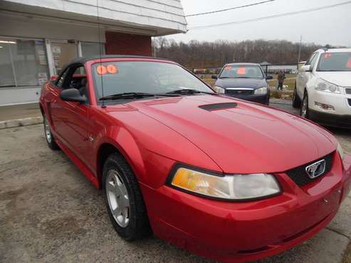 00 FORD MUSTANG CONVERTIBLE only 105k miles-WE Finance HERE NO... for sale in Kansas City, MO